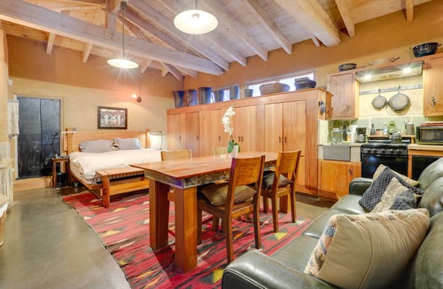 Northeast Santa Fe Apartment | Centrally Located Santa Fe Studio Near Town!