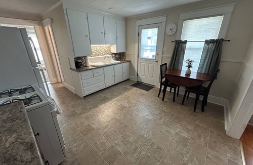 Brunswick Apartment | Charming 1-bedroom, groundfloor apt in Brunswick with AC, near Bowdoin College