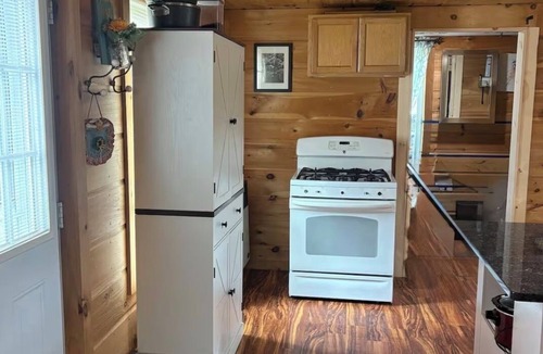 Orrington House | Charming 1-bedroom house on 2 acres in peaceful Orrington