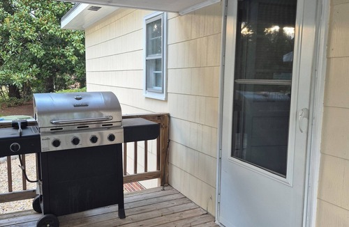 Washington House | Charming 2-bed/2-bath house within a 15-minute walk to the downtown waterfront.