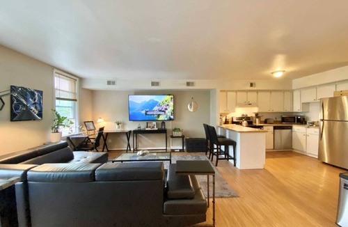 Ridley Park House | Charming 2-bedroom townhome with AC, Ridley Park near Boeing, Train, Philly