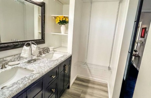 Virginia Beach House | Charming 3-bedroom townhome in fabulous Virginia Beach with WiFi, AC