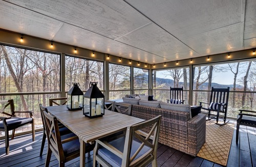 Cashiers House | Charming Cashiers Cottage with View of Chimney Rock Adjoining High Hampton