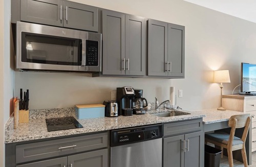 Southport House | Charming waterfront condo in Southport, perfect for a cozy getaway.