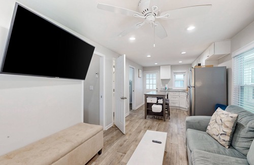 Kure Beach Cottage | Coastal cottage with short walk to the beach and fishing pier