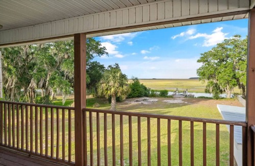 Waverly House | Coastal Tranquility