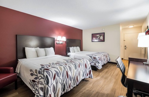 Murfreesboro Hotel | Comfortable & Affordable Stay w/Free Parking Near I-24, Stones River Mall