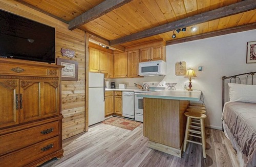 Elkhorn Apartment | Convenient Studio, Walking Distance to Sun Valley Lake - Shopping, Skiing Nearby