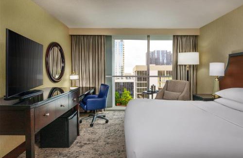 Peachtree Center Hotel | Courtland Grand Hotel, Trademark Collection by Wyndham