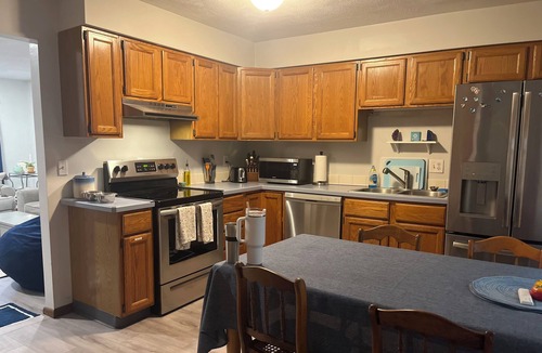 North Kingstown House | Cozy 2-bedroom house in quaint North Kingstown. Close to beaches, relax, unwind