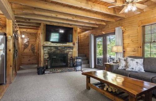 South Pond Shores Cabin | Cozy authentic log cabin with hot tub, Lake Access, near Sunday River & Mt Abram