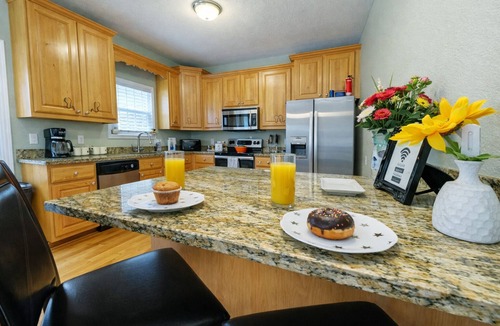 Highlands Cabin | Cozy Cabin with Mountain Views, Pet Friendly, 3 Miles from Downtown Highlands