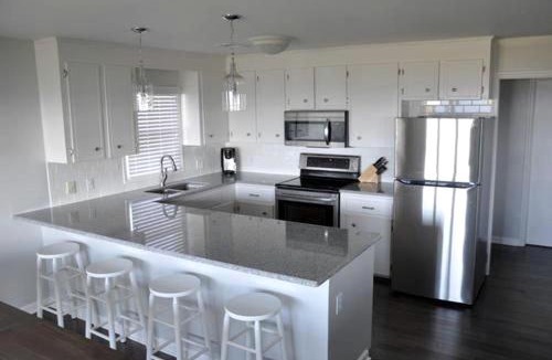 Holden Beach House | Cozy Comfortable Cottage with Lovely Ocean Views in Holden Beach, North Carolina