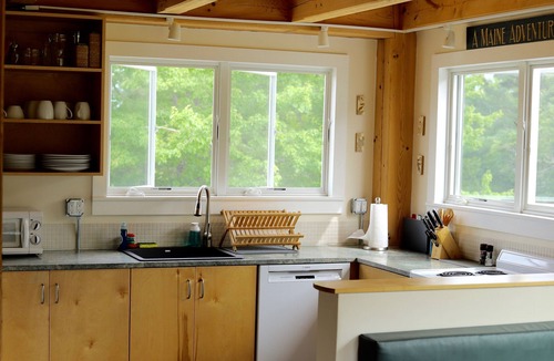 Blue Hill Cottage | Cozy Cottage on Blue Hill Farm