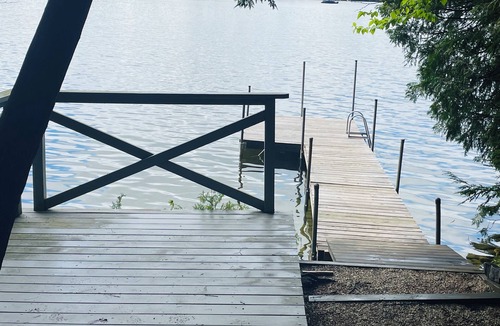 Mount Vernon Cabin | Cozy Lakefront Cabin on Echo Lake, Mount Vernon. Dock, fire pit, Pet-Friendly!
