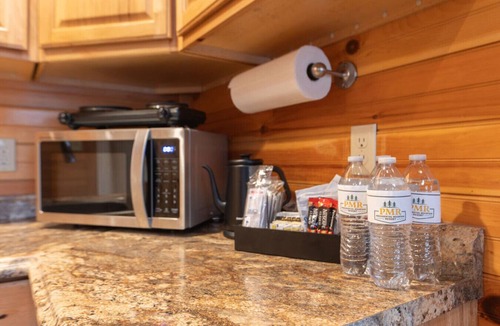 Bethlehem Cabin | Cozy Log Cabin Loft White Mountains Escape