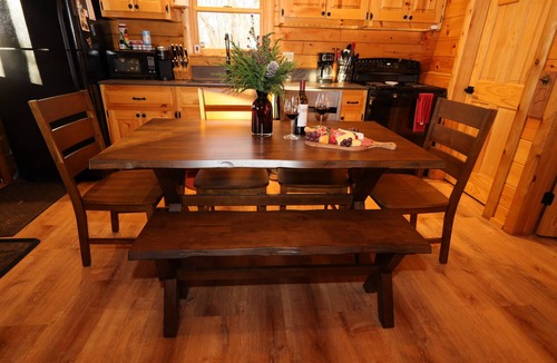 Norway Cabin | Cozy Log Cabin, Sleeps 6, Pet Friendly!