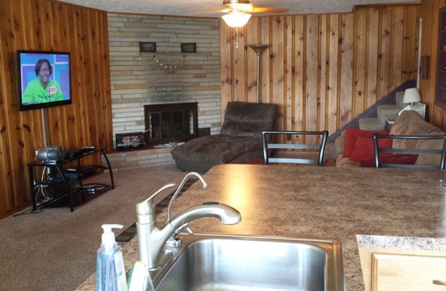 Three Rivers Cottage | Cute Fisher Lake Cottage Available for Weekly Rent - Special Off-Season Rate!