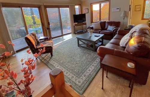 Carroll House | D86- Stunning views from this custom home in Bretton Woods! Terraced gardens, fire pit, wifi!
