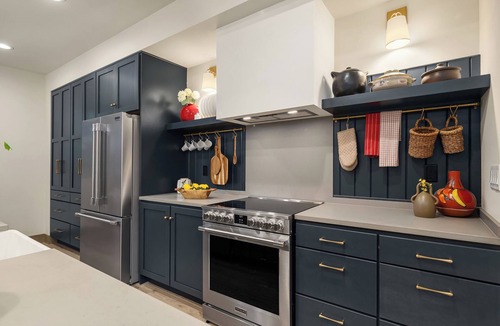North Delridge House | Delridge ArtHaus - Spacious 4-bedroom house in beautiful Seattle with AC