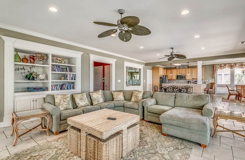 Long Bay Estates House | 🌴Direct Beachfront w/Stunning Views | Private Pool + Hot Tub | The Palms