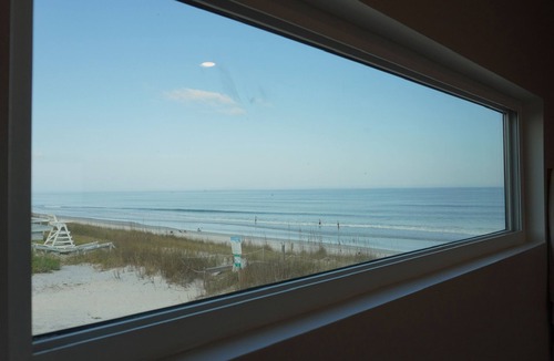 Vilano Beach House | Direct Oceanfront Vilano Beach, Luxury Renovated Home, Sunrise Deck, Sleeps 7