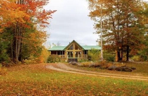 Fryeburg House | Dog-friendly log cabin on 44 acres with woodstove & porch, near lakes/skiing