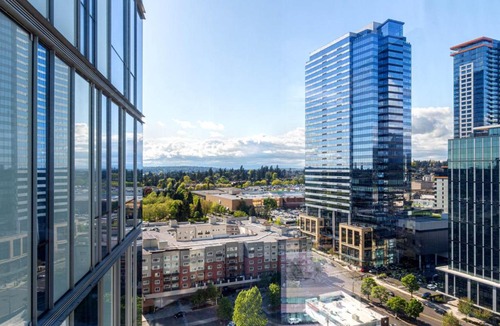 West Bellevue Apartment | Downtown Bellevue Studio w Gym WD nr shops SEA-117