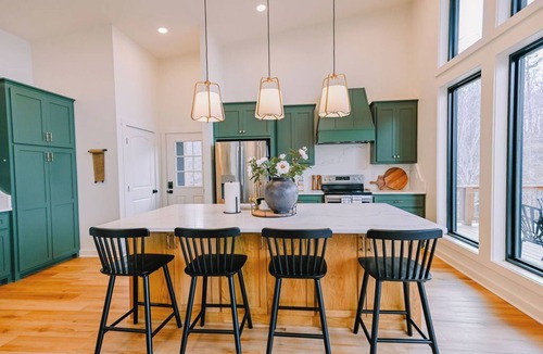 Keeling House | Eagles’ Haven | Private Luxury Retreat Overlooking a Serene Pond