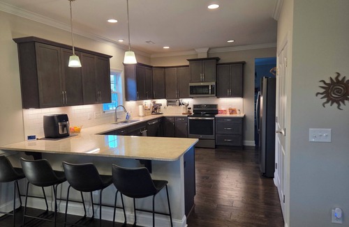 High Point House | Early & late HPMKT dates still available! 4-bdrm just 4 miles from HPMKT