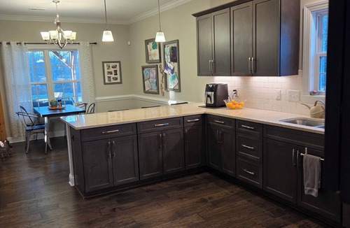 High Point House | Early & late HPMKT dates still available! 4-bdrm just 4 miles from HPMKT