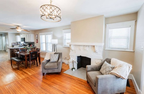 East Hill House | Eastside Vibe - BIG & Central