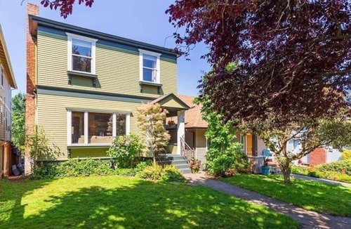 Queen Anne House | Elegant 7BR/4BA Queen Anne Home | Walkable & Perfect for Groups