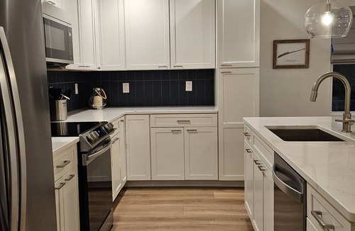 Emerald Isle House | Emerald Isle coastal home with ocean views, walk to shops and the beach