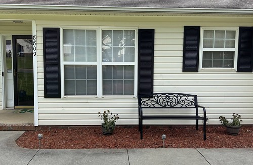 Paw Creek House | Entire 3 bedroom home 5mi from CLT airport. 10mi from Panthers Stadium.