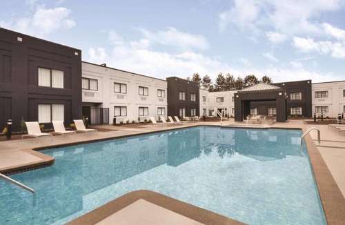 Bothell House | Escape to our Bothell Rooms near I-405 and Seattle !