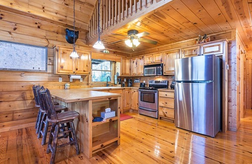 Hemp Cabin | EXPANDED MTN/VALLEY VIEW-500FT NOISY TROUT STOCKED HEMPTOWN CREEK-ARCADE-FIREPIT
