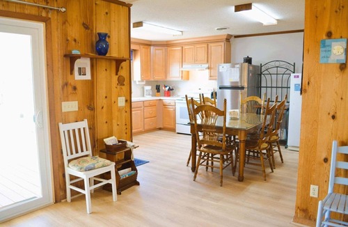 Holden Beach House | Experience canal style living at Do-Little Dock in Holden Beach, NC, perfect for 6 guests.