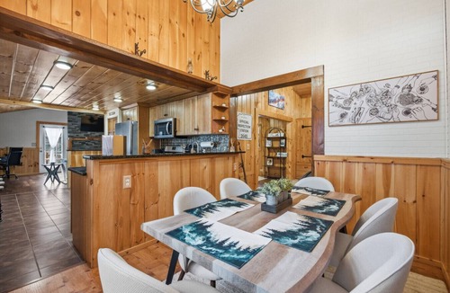 Gilford House | Family Cabin Minutes to Gunstock & Lake Winnipesaukee