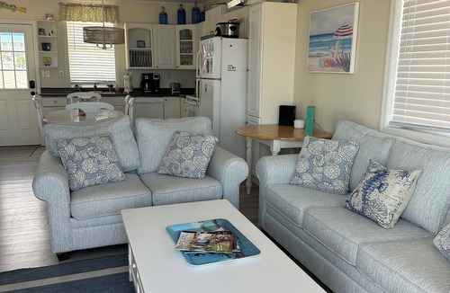 Surf City Cottage | Family Friendly 3 Bedroom Ocean Front Cottage in the heart of Surf City☀️☀️☀️🏖️🏖️🏖️🏄