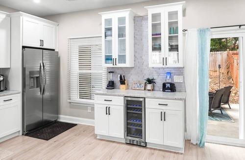Cumberland House | Fully Renovated 3 Bedroom 2.5 Bath Near Braves Stadium, Shops, Dining & Gym.