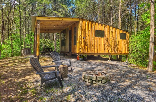 Morristown Cabin | GlampVentures "Cedar Suncatcher" Glamping @ Nolichucky River near Smoky Mtns