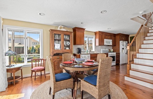 Breakwater Village House | Gorgeous Sunsets, Beach Views & Ocean Views from this Immaculate Property