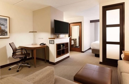 Gwinnett Place Hotel | Great Relaxing Overnight Stay! 2 Comfortable Units! Close to Sugarloaf Mills