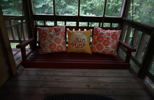 Mars Hill Cabin | Hampton Creek Cabin Asheville Family & Pet Friendly surrounded by Pisgah Forest