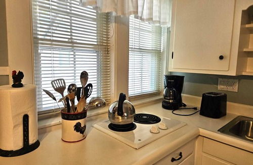 Bar Harbor Apartment | Harbor Breeze B - nicely-renovated upstairs apartment in Bar Harbor