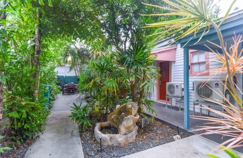 Historic Seaport Villa | Harbor Walk Hideaways - The Pilar's Cottage | Downtown with Pool