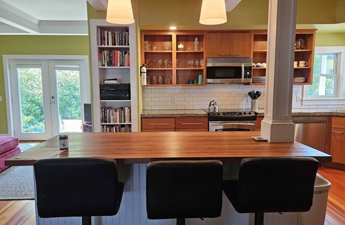 Bar Harbor House | Hathaway Cottage - modern, beautiful home in the heart of Bar Harbor near the water