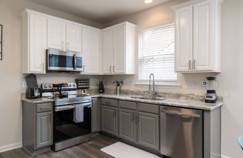 High Point House | High Point`s Gem! Group Friendly! Five Bedrooms!
