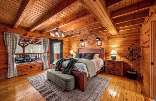 Chalet Village Cabin | Highland Cabin w/Mountain Views in Chalet Village